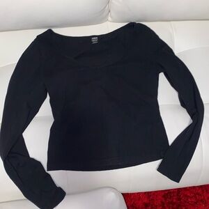 Black Crop long sleeve shirt